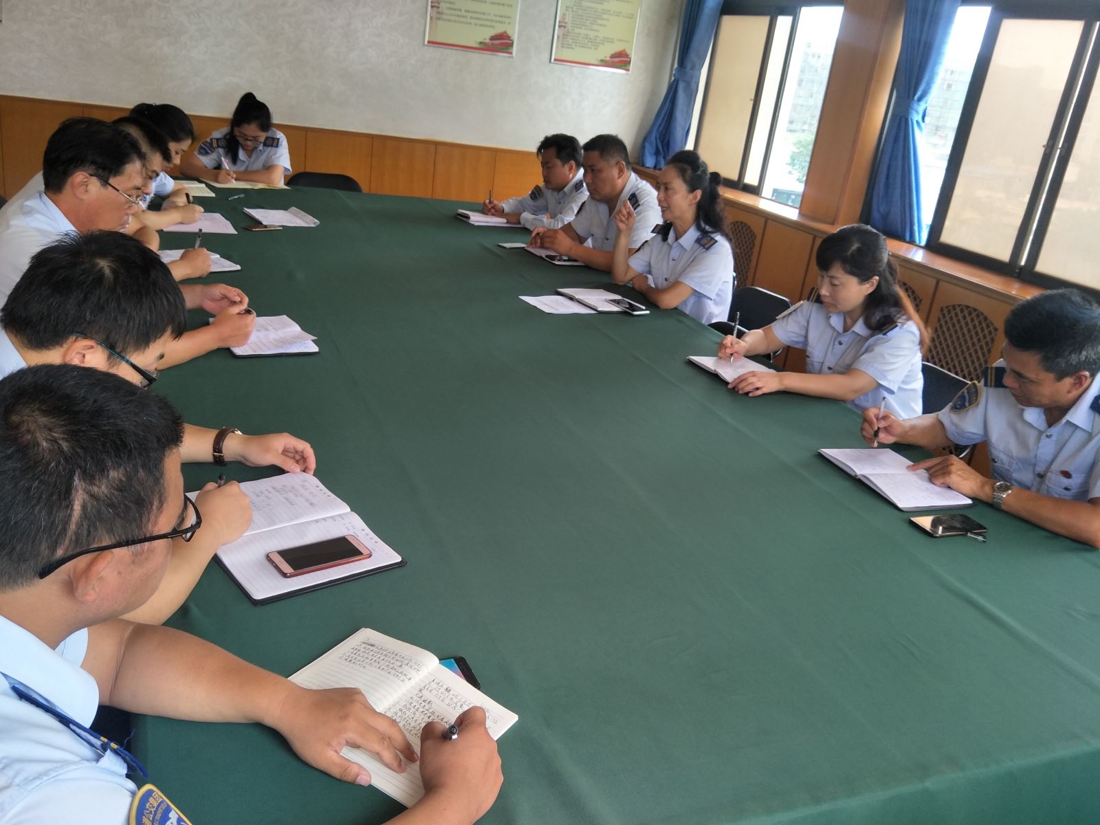 公交集團(tuán)佳連公司召開新能電動車安全隱患排查工作會議