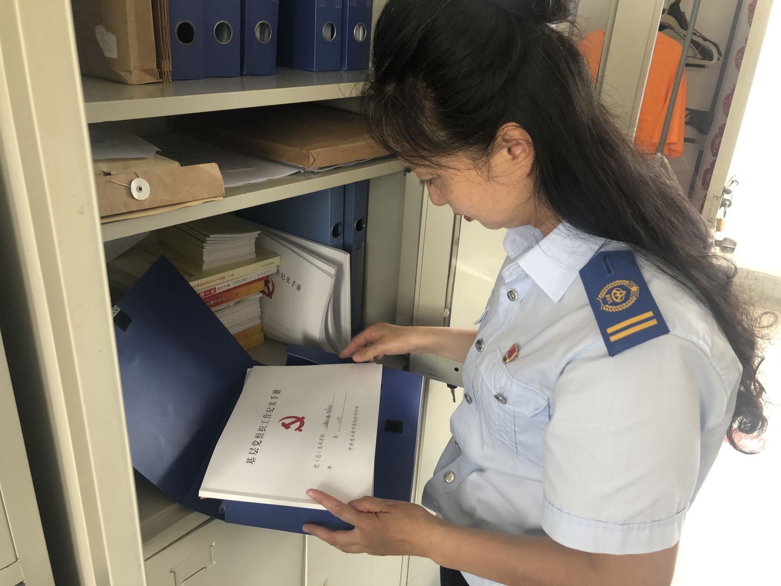 公交集團公交事業(yè)一部開展黨建臺賬自查