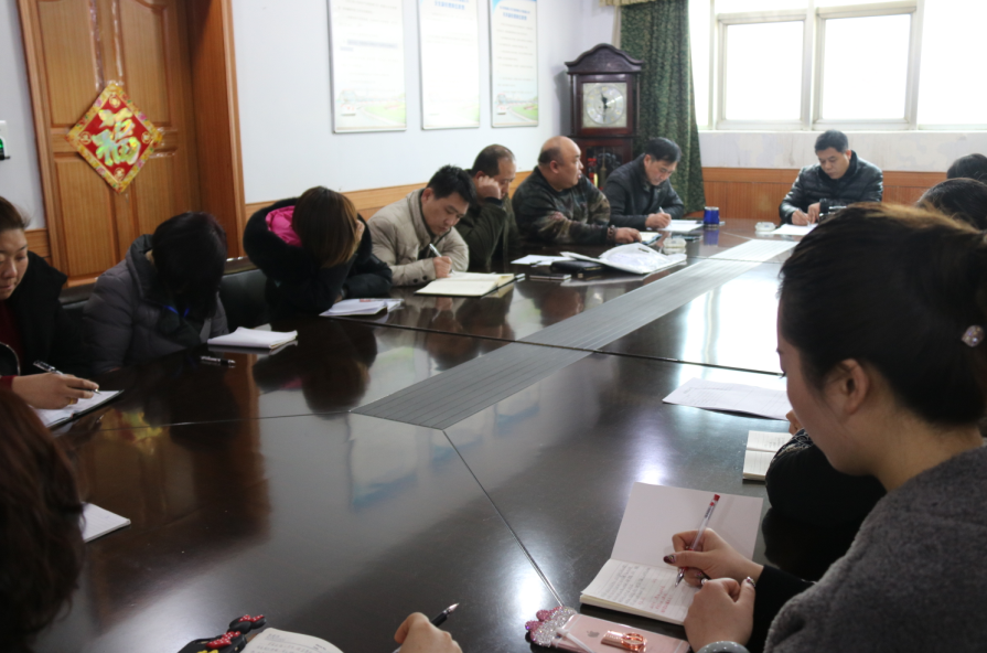 公交新浦公司信息中心與車隊(duì)互促進(jìn)、同進(jìn)步