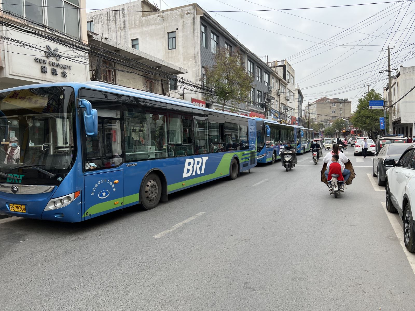 公交集團快速公交事業(yè)部圓滿完成板浦中學定制公交任務(wù)