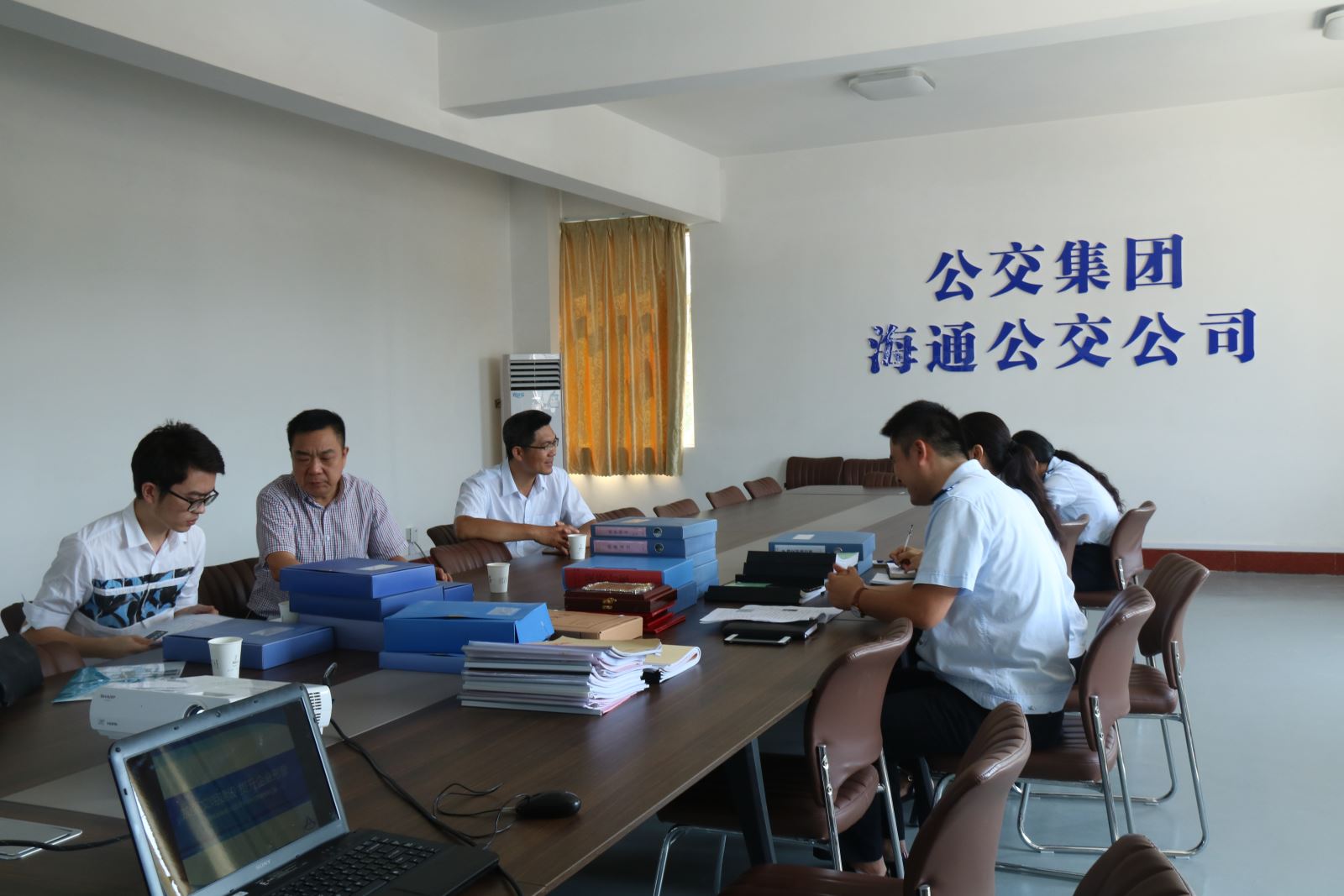 市文明辦工作組到公交集團海通公交公司驗收市級文明單位創(chuàng)建工作