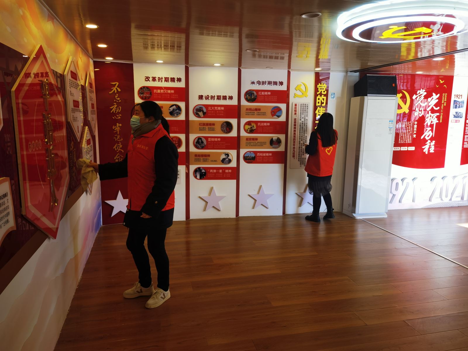 公交集團(tuán)公交事業(yè)一部黨支部踐行 “兩在兩同”，“合力”促“合心”