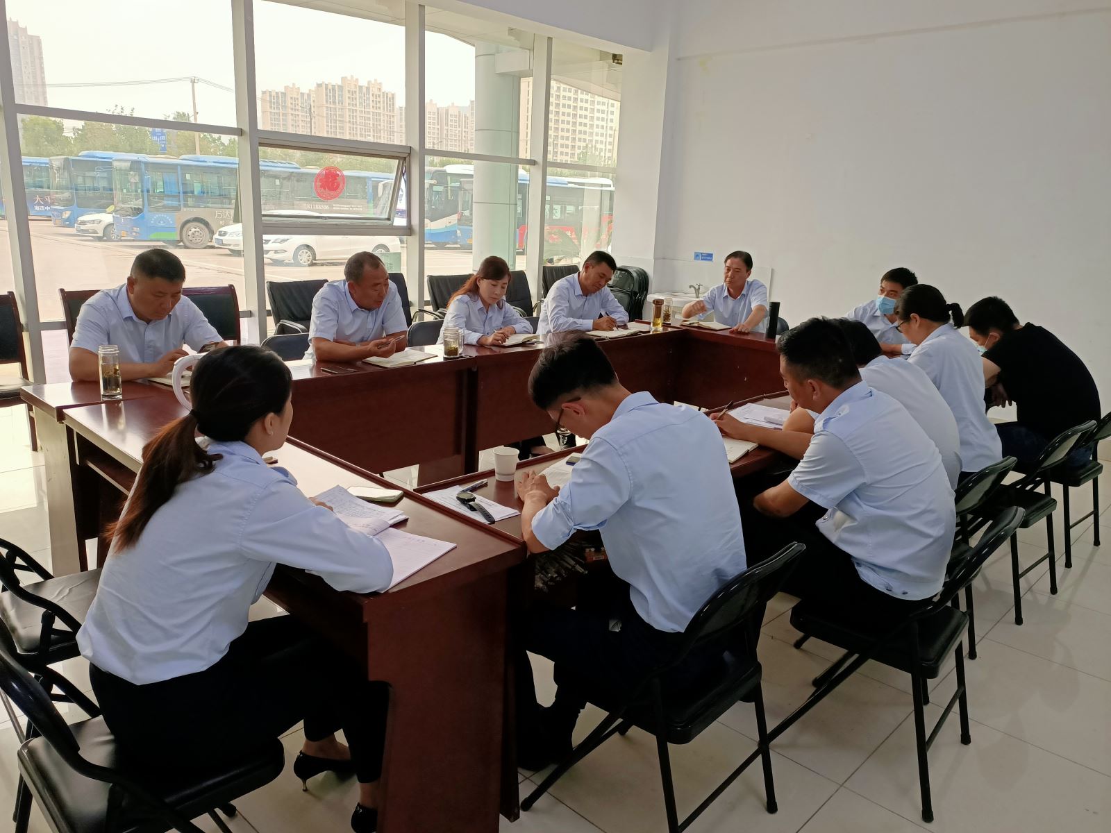 經營發展事業部召開中秋國慶期間作風建設專題會議