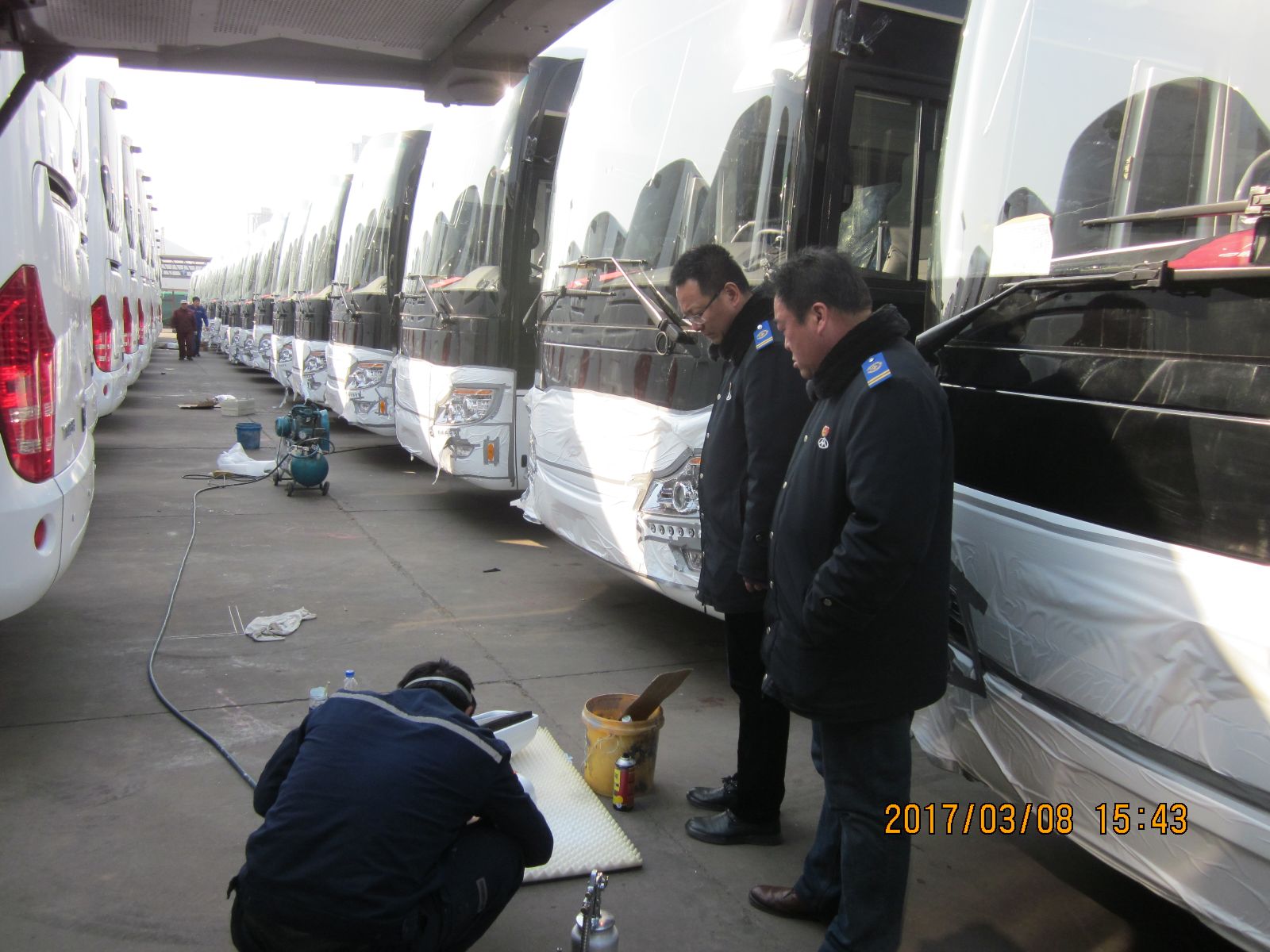 公交維修公司、大浦廠齊心協(xié)力做好出口車輛整備任務(wù)