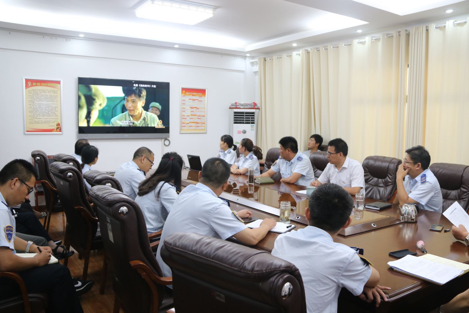 公交集團組織開展黨員固定學(xué)習(xí)日活動