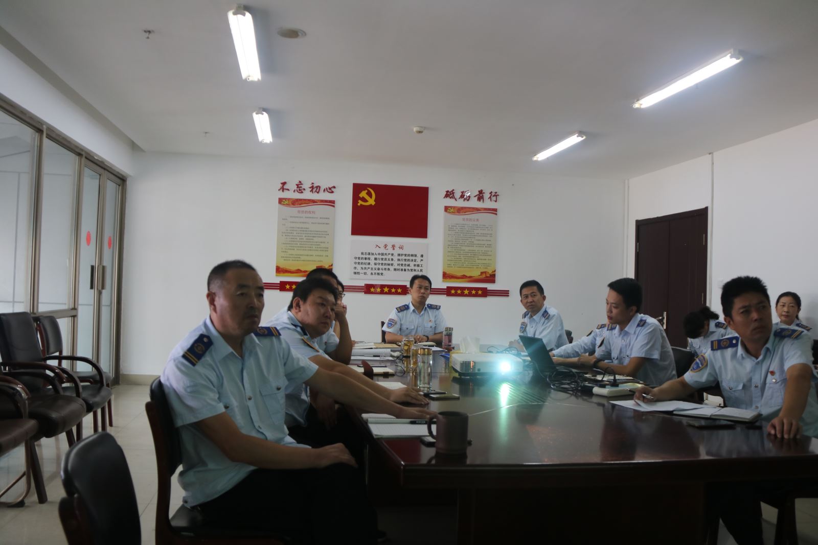 公交集團(tuán)快速公交公司開展國(guó)慶節(jié)廉政約談活動(dòng)